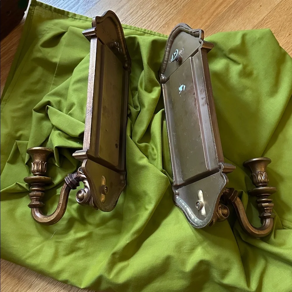 Burwood MCM Golden Faux wood MCM sconces pair - Picture 3 of 8